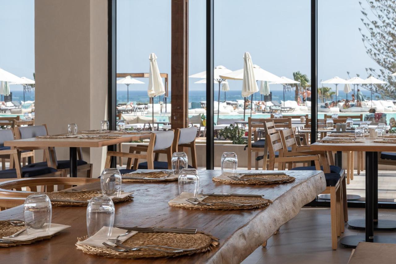Helea Lifestyle Beach Resort Kallithéa Esterno foto Restaurant