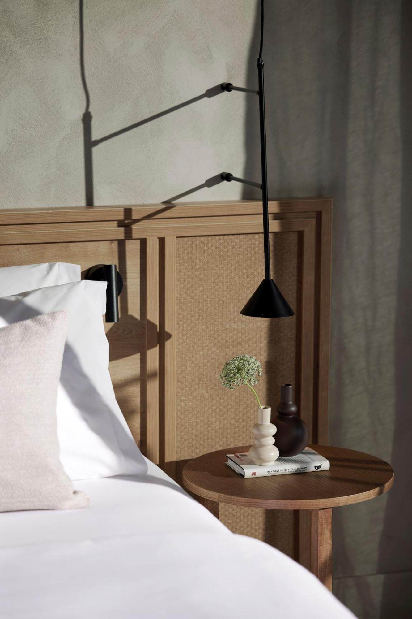 Helea Lifestyle Beach Resort Kallithéa Esterno foto A wall light